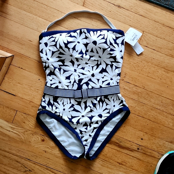 Liz Claiborne Other - Women's one-piece bathing suit